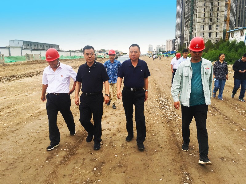 副总经理孟康荣调研北二环 (8).jpg