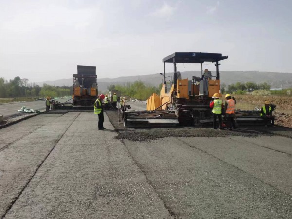 炎炎夏日大干忙 项目建设不停歇 ——临夏市环城北路六区及连接线建设项目掀起施工热潮