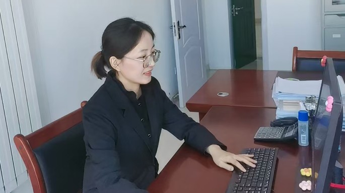 财务战线上的红色守护者——记suncitygroup太阳新城2024年度优秀共产党员 刘杰